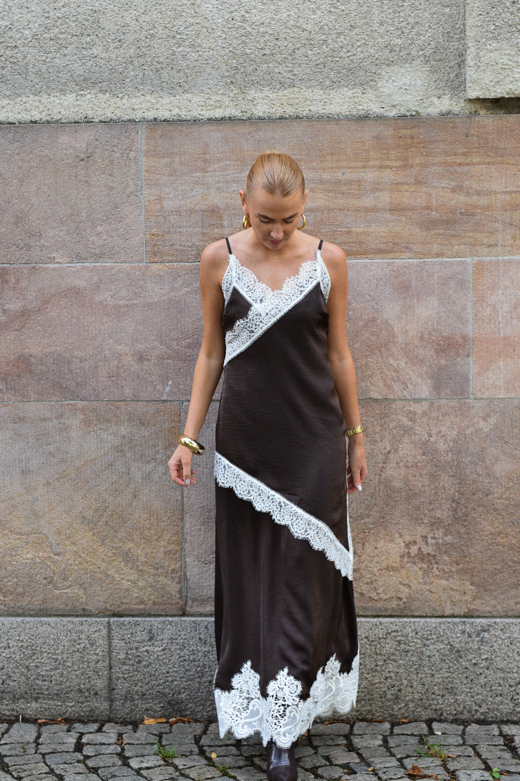 A-View - Sinda Lace Dress AV8206 - 194 - Dark Brown
