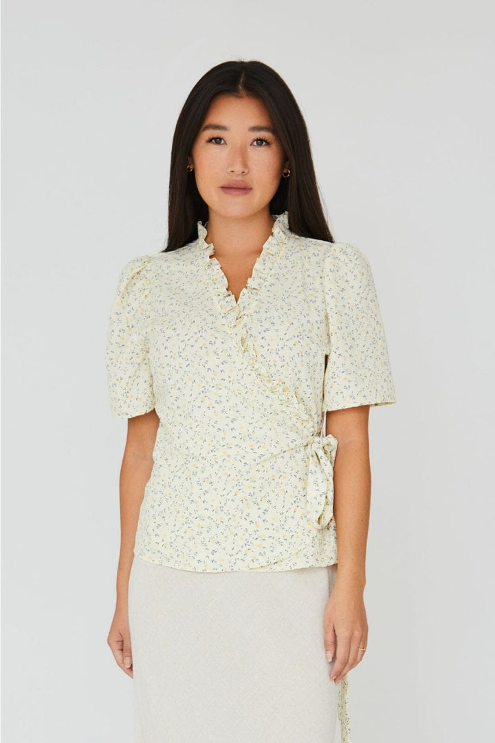A-View - Peony Wrap Blouse - 079 Light Yellow Bluser 
