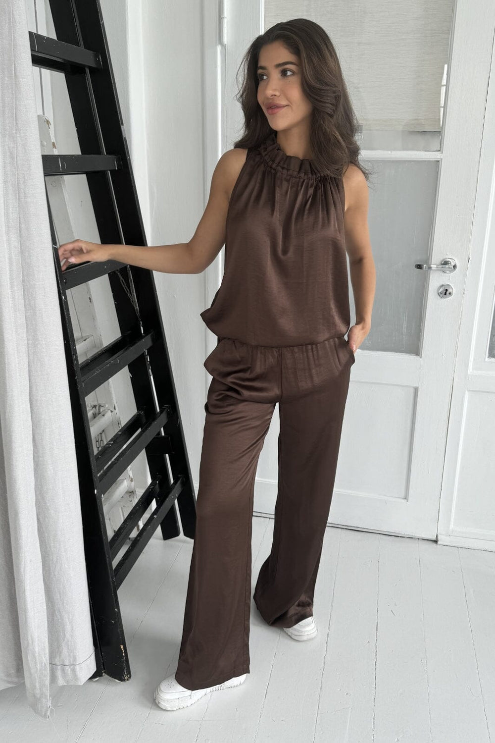 Continue - Liva Solid 14952 - Brown