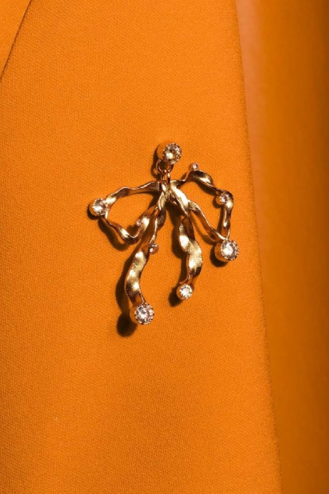 Forudbestilling - House Of Vincent - Bow Pin - Gilded Accessories