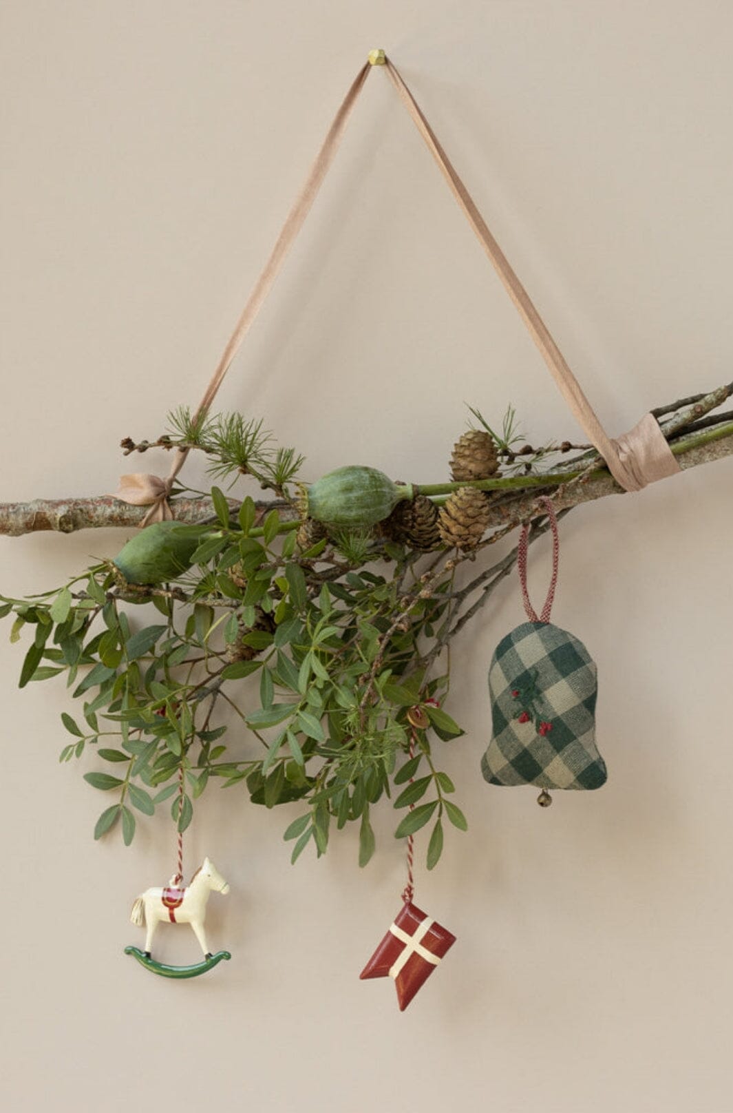 Forudbestilling - Maileg - Metalophæng, Dannebrog Jul