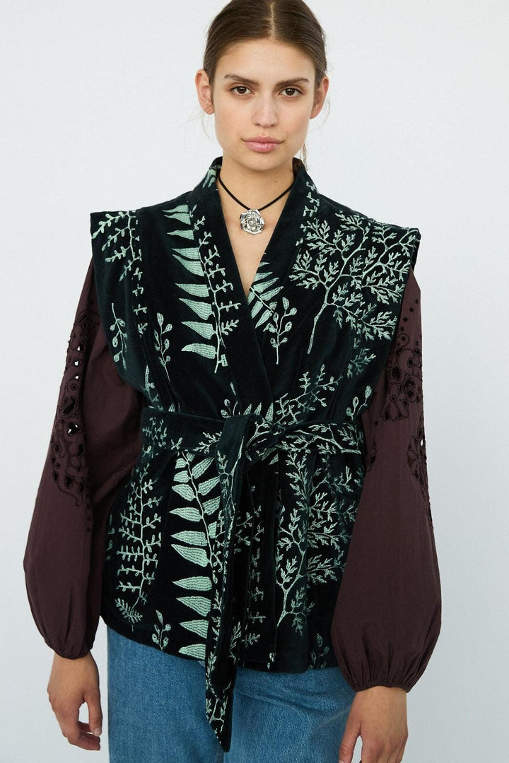 Forudbestilling - Sissel Edelbo - Elsa Vest SE 1385 - Black Iris Veste