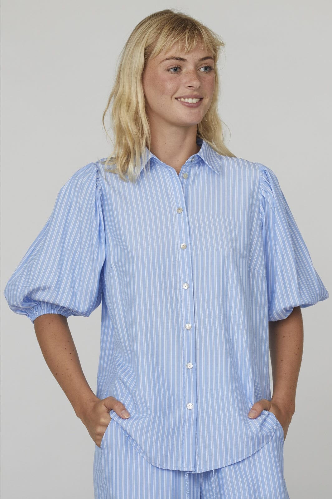 Forudbestilling - Sisters Point - Ella-Sh41 - 833 Blue Stripe Skjorter 