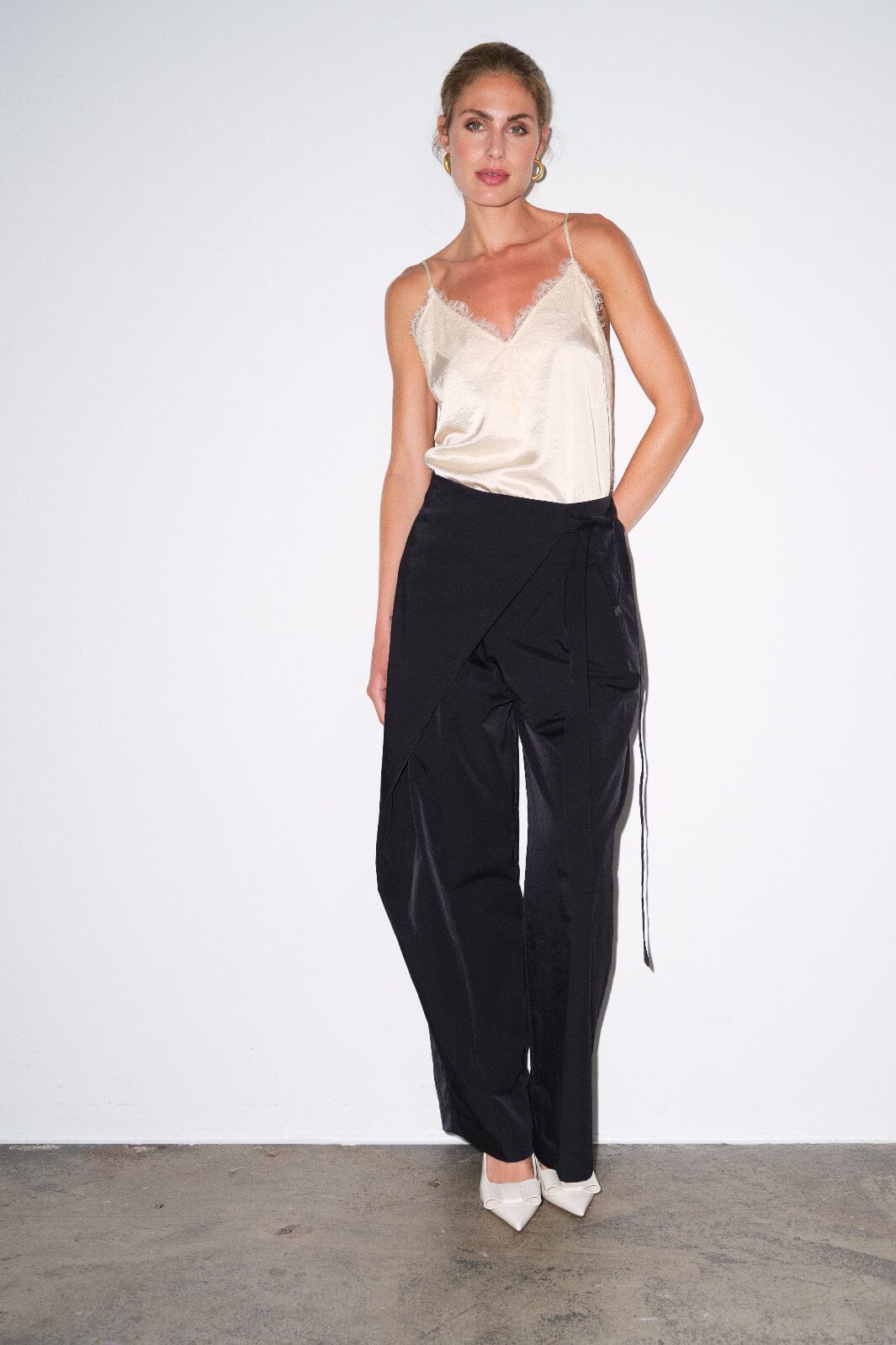 Gossia Nomigo Pants G2784 Black L s Pasform gossia-nomigo-pants-g2784-black-l-s-pasform