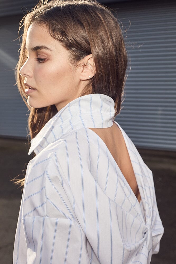 Haute L'Amitié - Fine Line Twist Bow Shirt HL10210 - Blue Stripe Skjorter