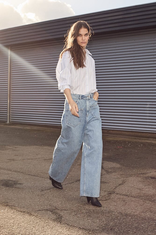 Haute L'Amitié - Fine Line Twist Bow Shirt HL10210 - Blue Stripe Skjorter