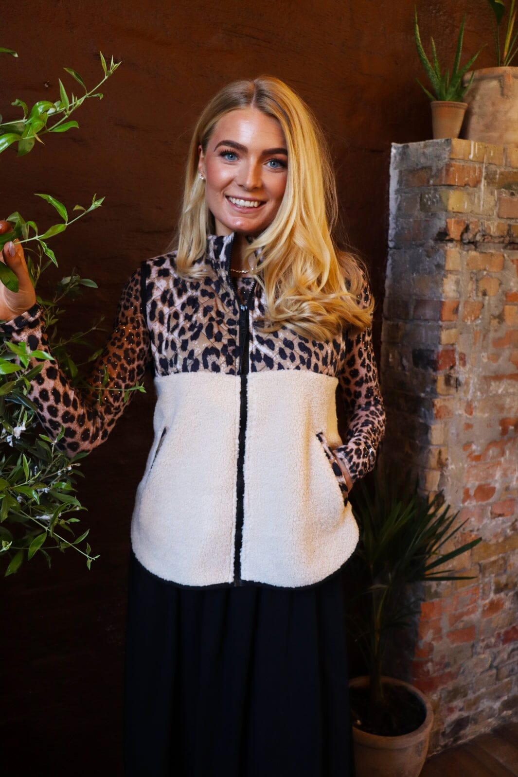 Liberte - Teddy-Leo-Vest 22173 - Lux Leo Creme Black Veste