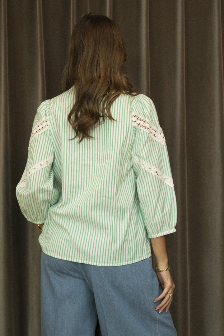 Love & Divine - Love1120 - 831 Cream/L. Jade Skjorter