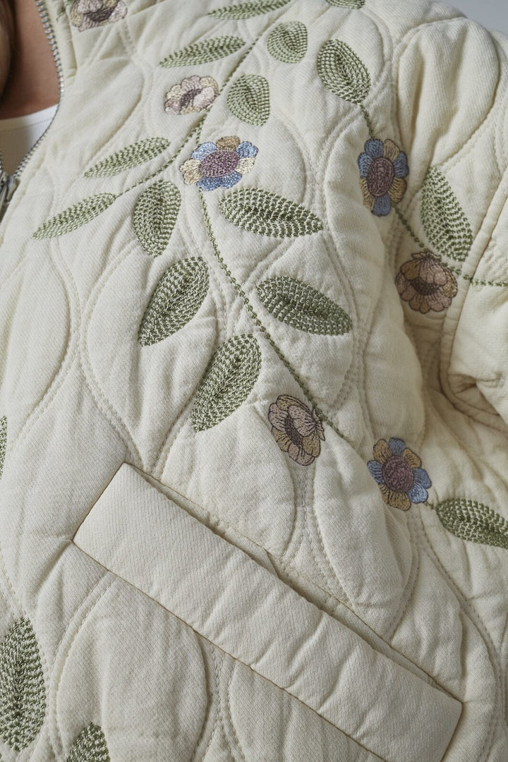 Love & Divine - Love1378 18913 - 810 - Nature Flower