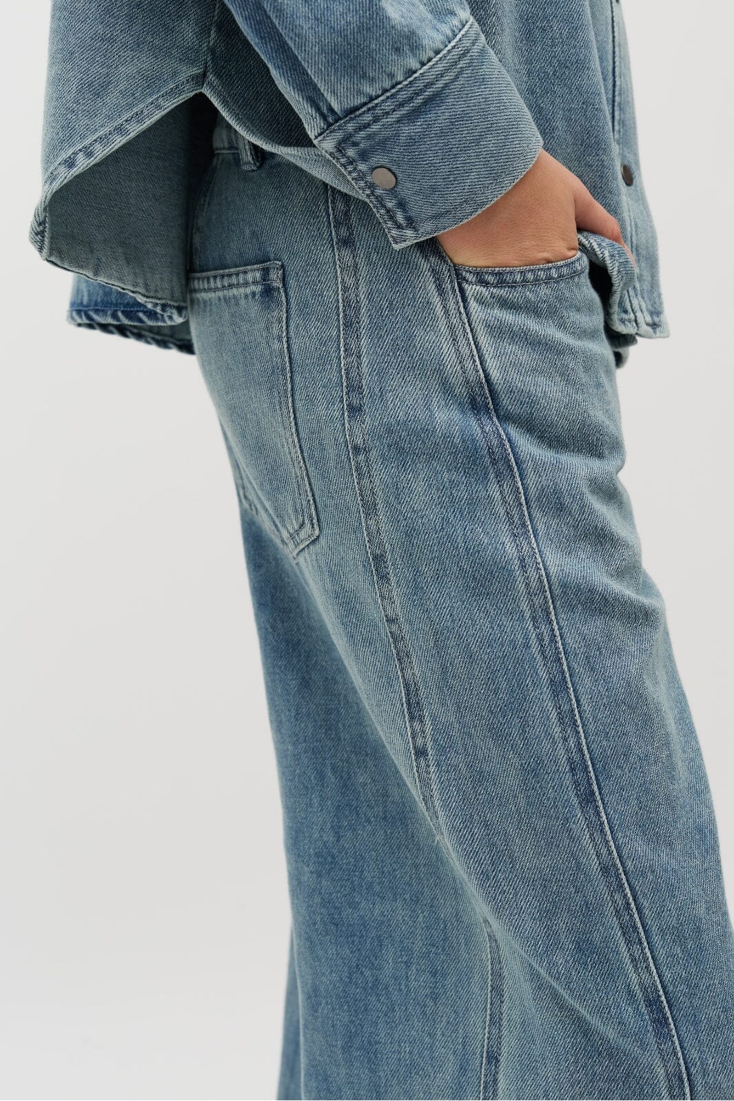 MbyM - Katyn-M 62420478 - S98 - Blue Soft Wash