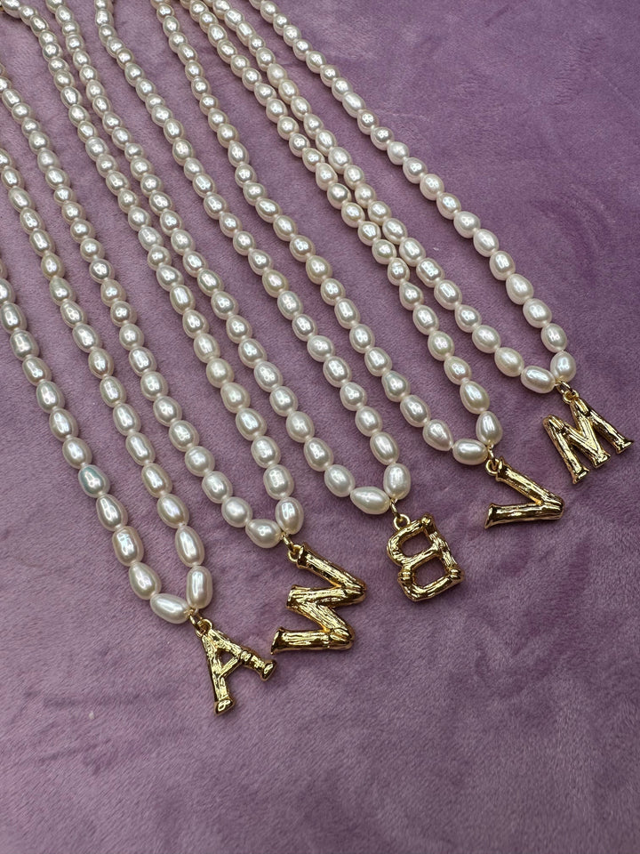 Mellow Moon - Lilli Letter Necklace - Pearl Halskæder