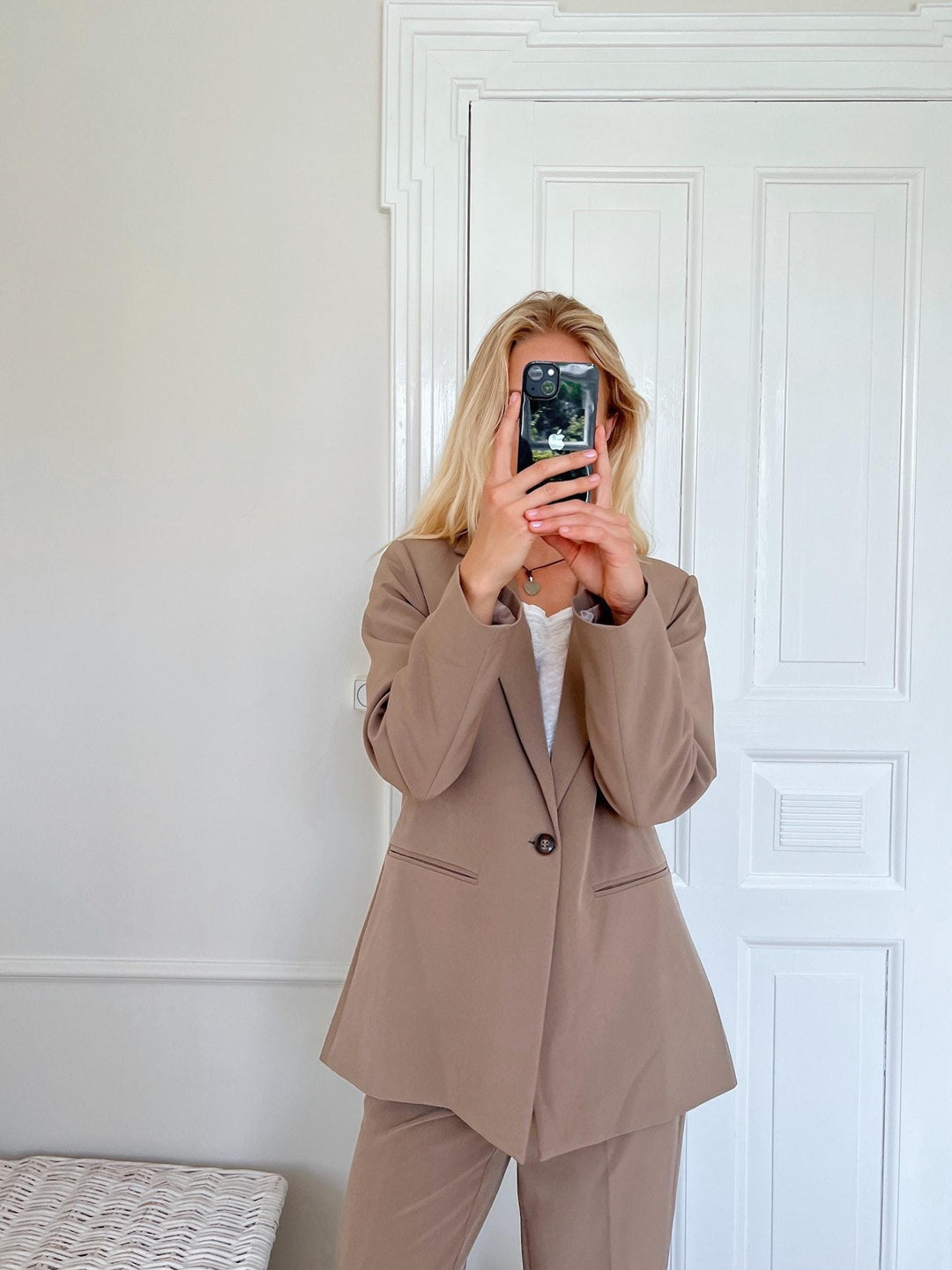 Neo Noir - Avery Suit Blazer - Dusty Brown Blazere