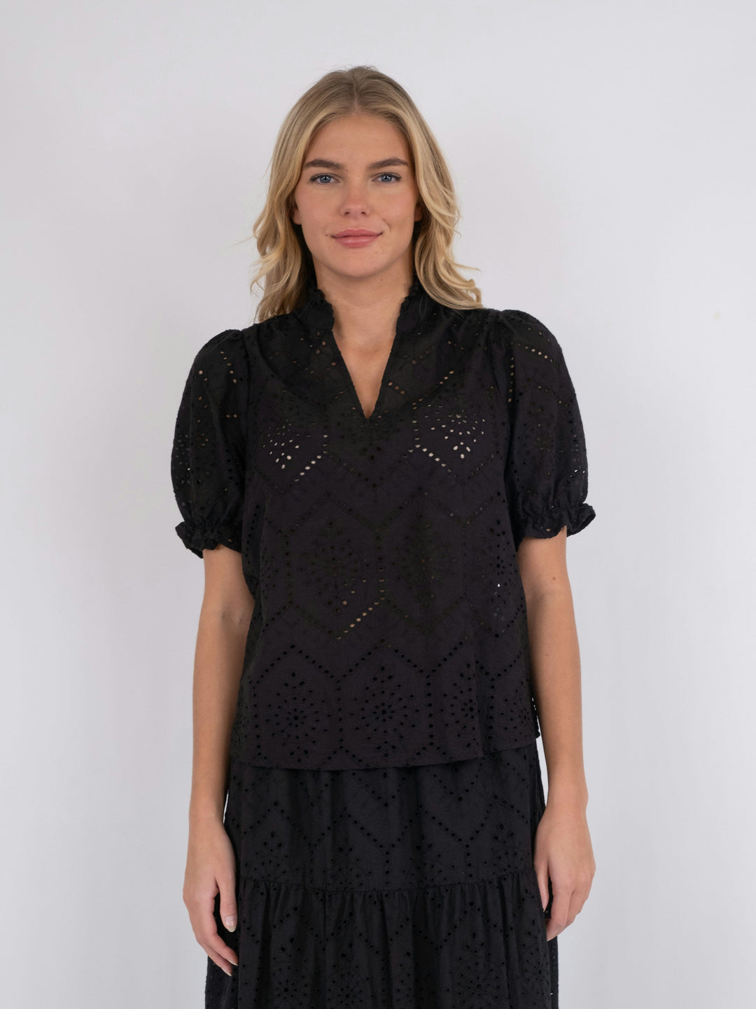 Neo Noir - Odesa Embroidery Blouse - Black