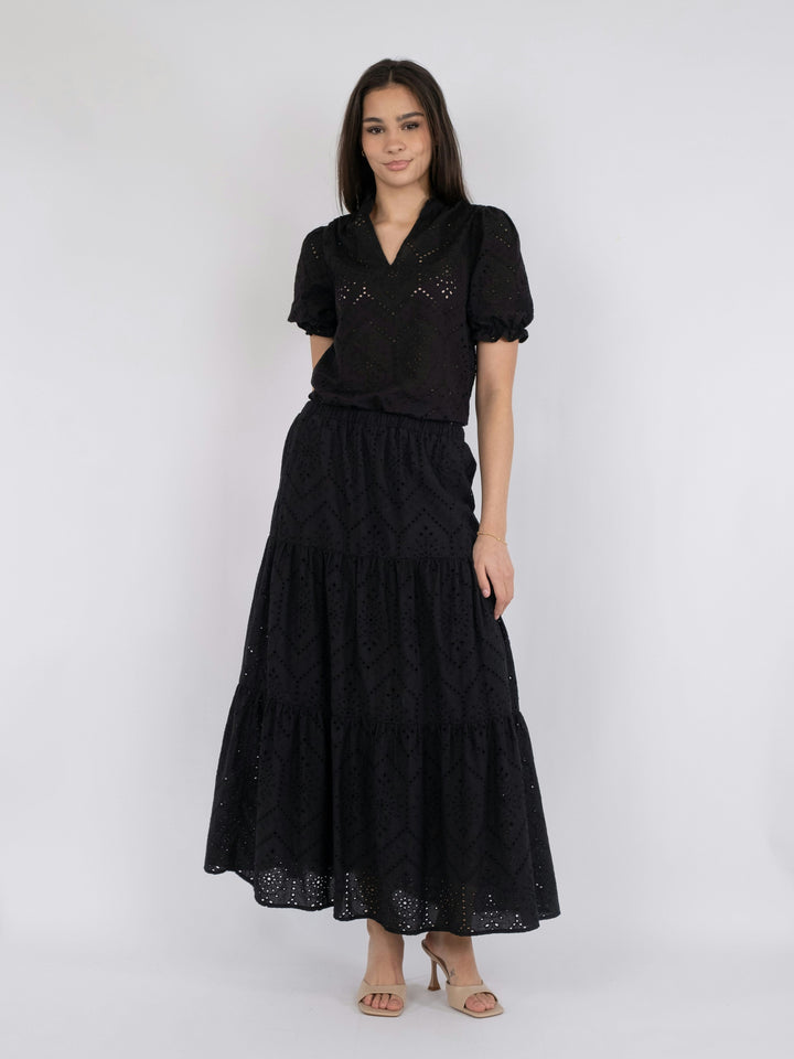 Neo Noir - Rana Embroidery Skirt - Black