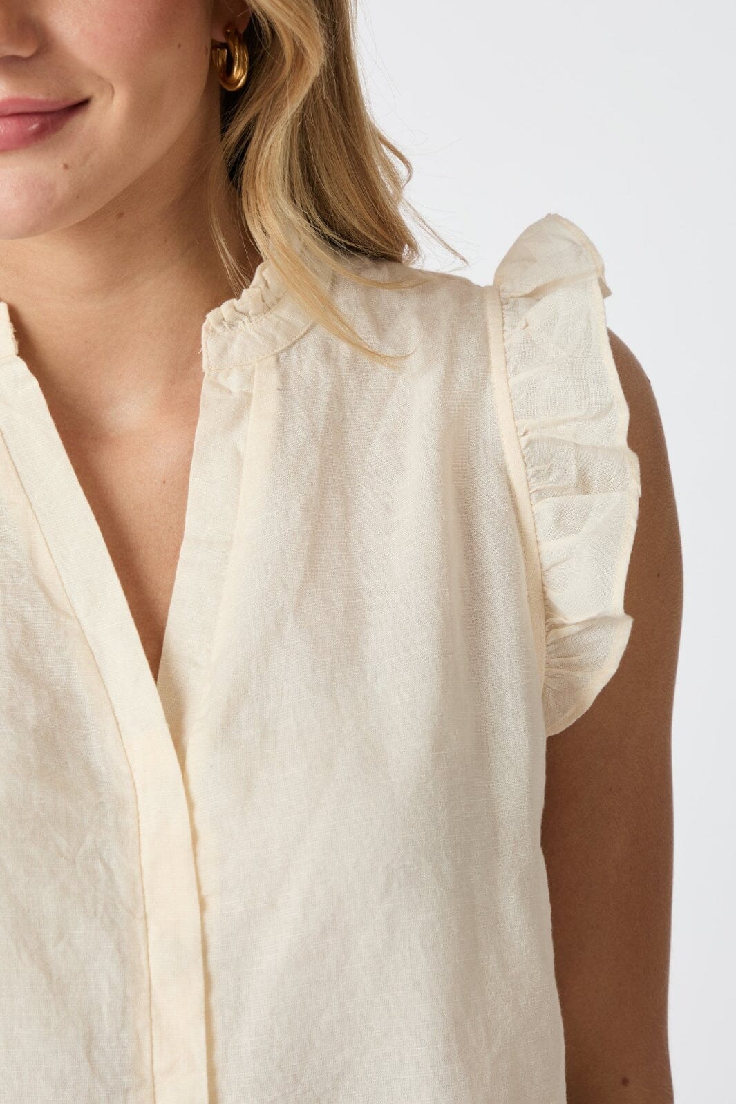 Neo Noir - Siona Linen Top 160245 - 191 - Light Yellow