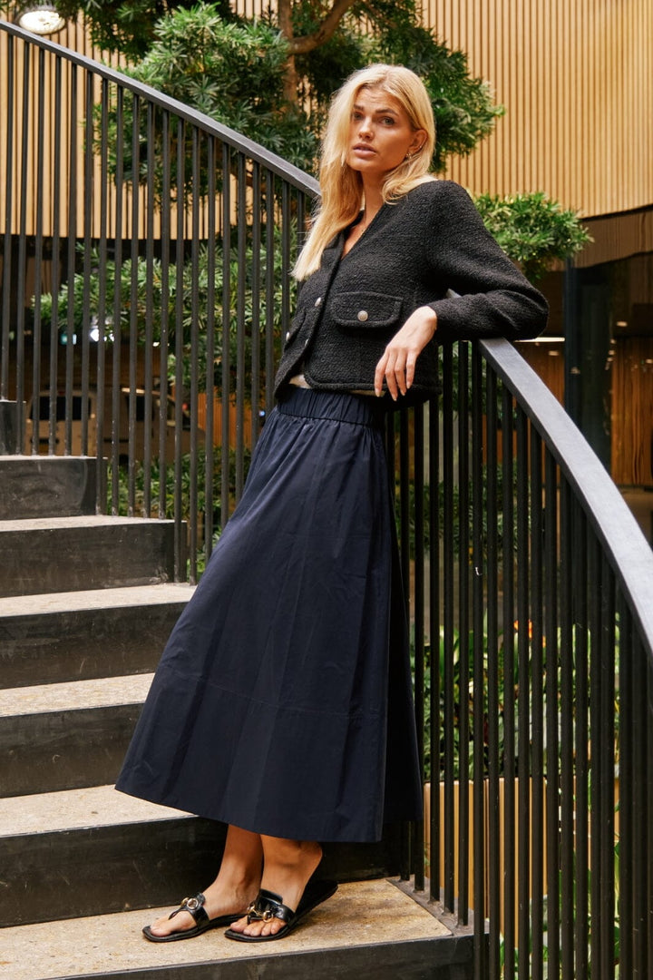 Neo Noir - Yara Poplin Skirt - Navy Nederdele