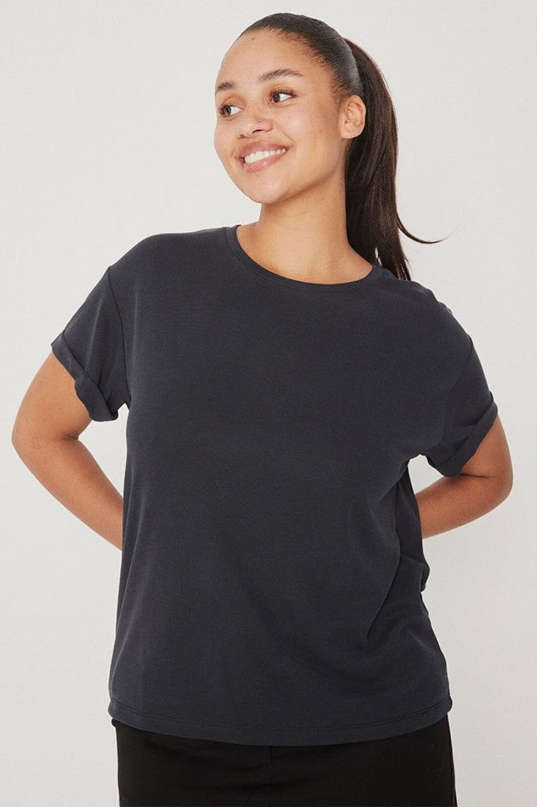 Amana T-shirt - Black main image 0