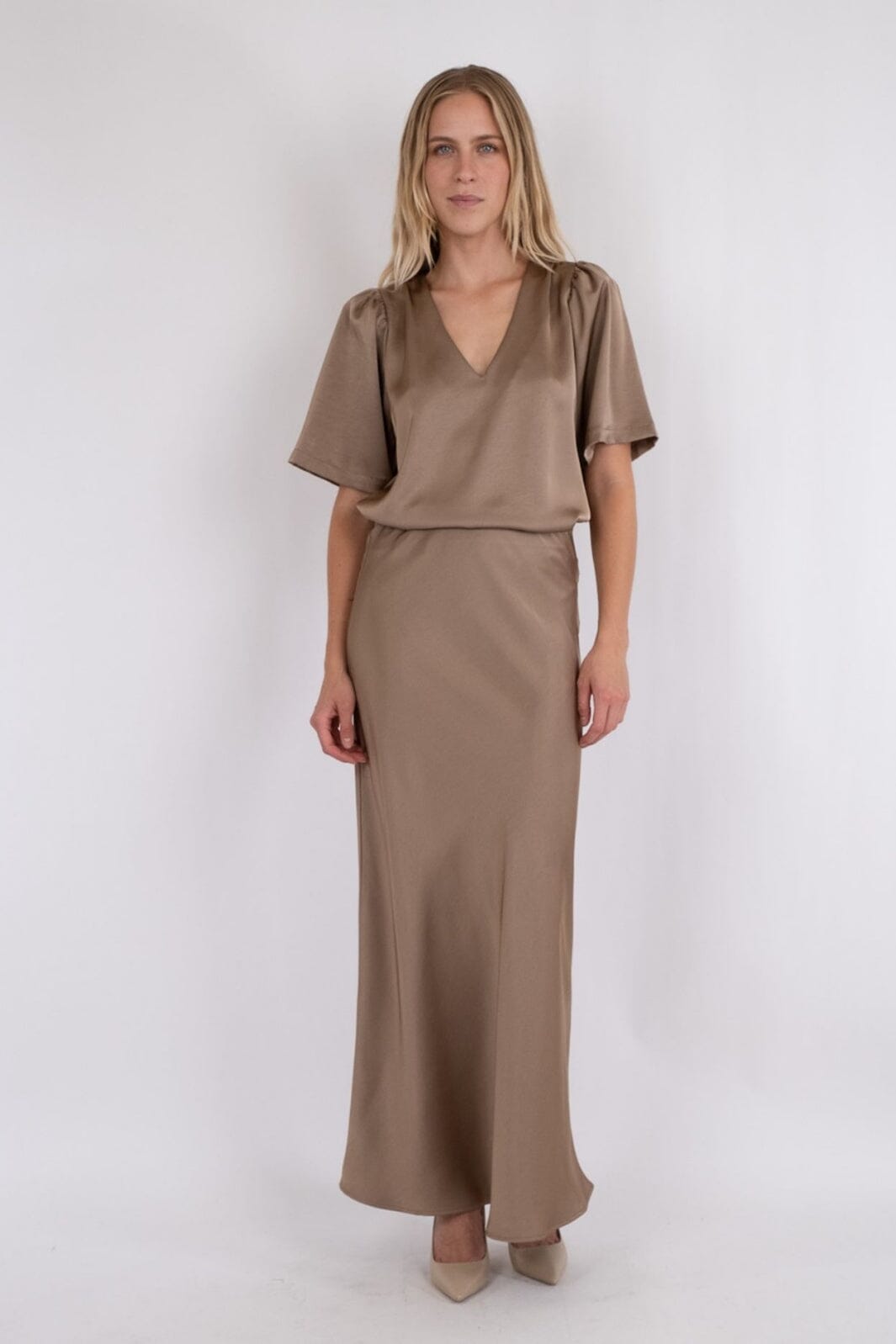 Neo Noir - Vicky Heavy Sateen Skirt - Dark Taupe Nederdele