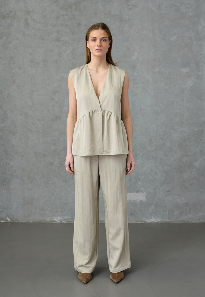 Love & Divine - Love1478 19518 - 206 - Sandstone