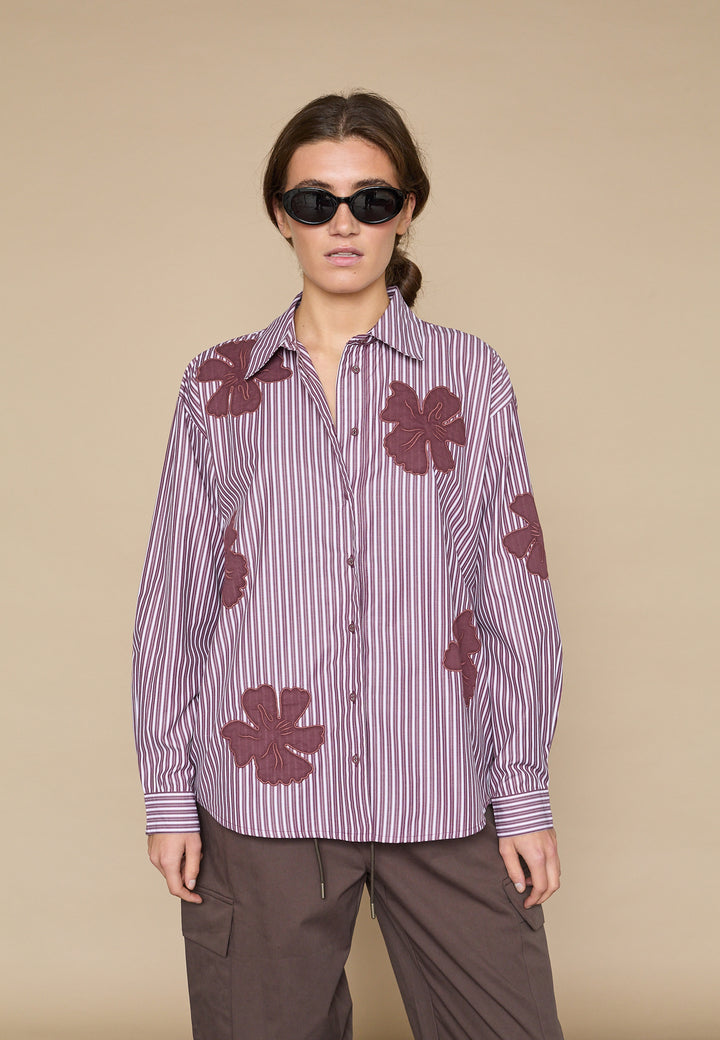 Love & Divine - Love1499 19522 - 812 - Bordeaux Flower