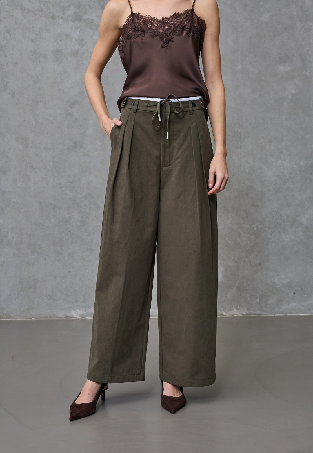 Love & Divine - Love1511 19697 - 200 - Brown