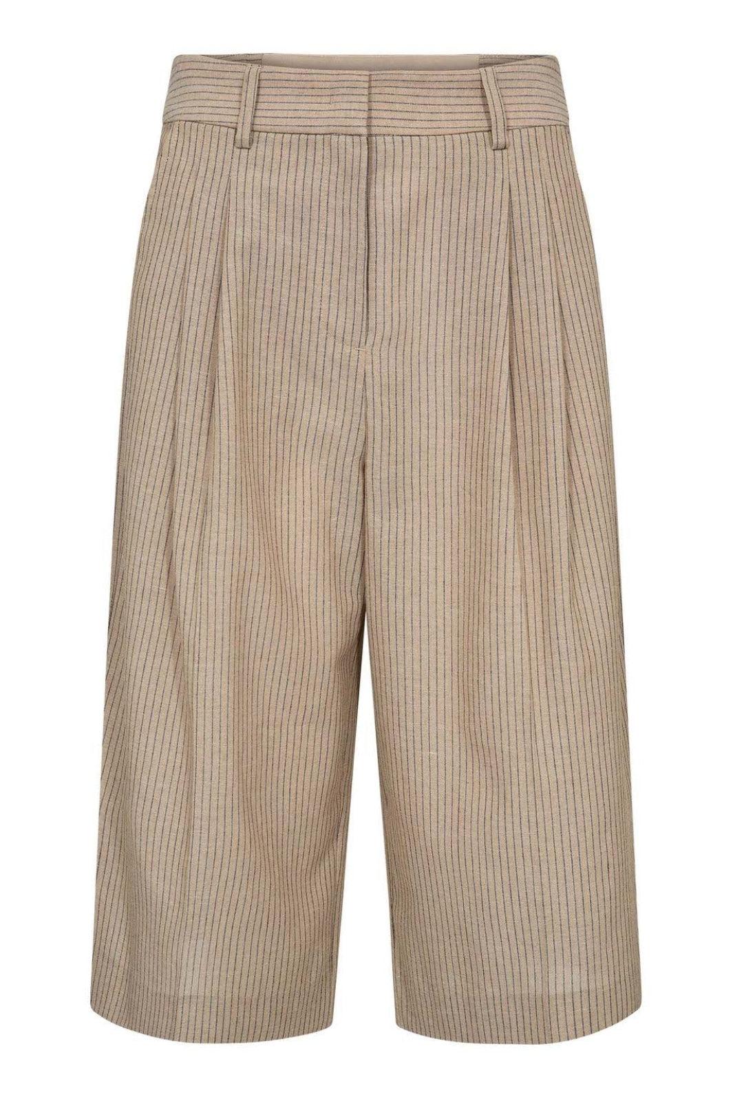 Co´Couture - Nadinecc Pleat Bermuda 41169 - 320 - Bisquit