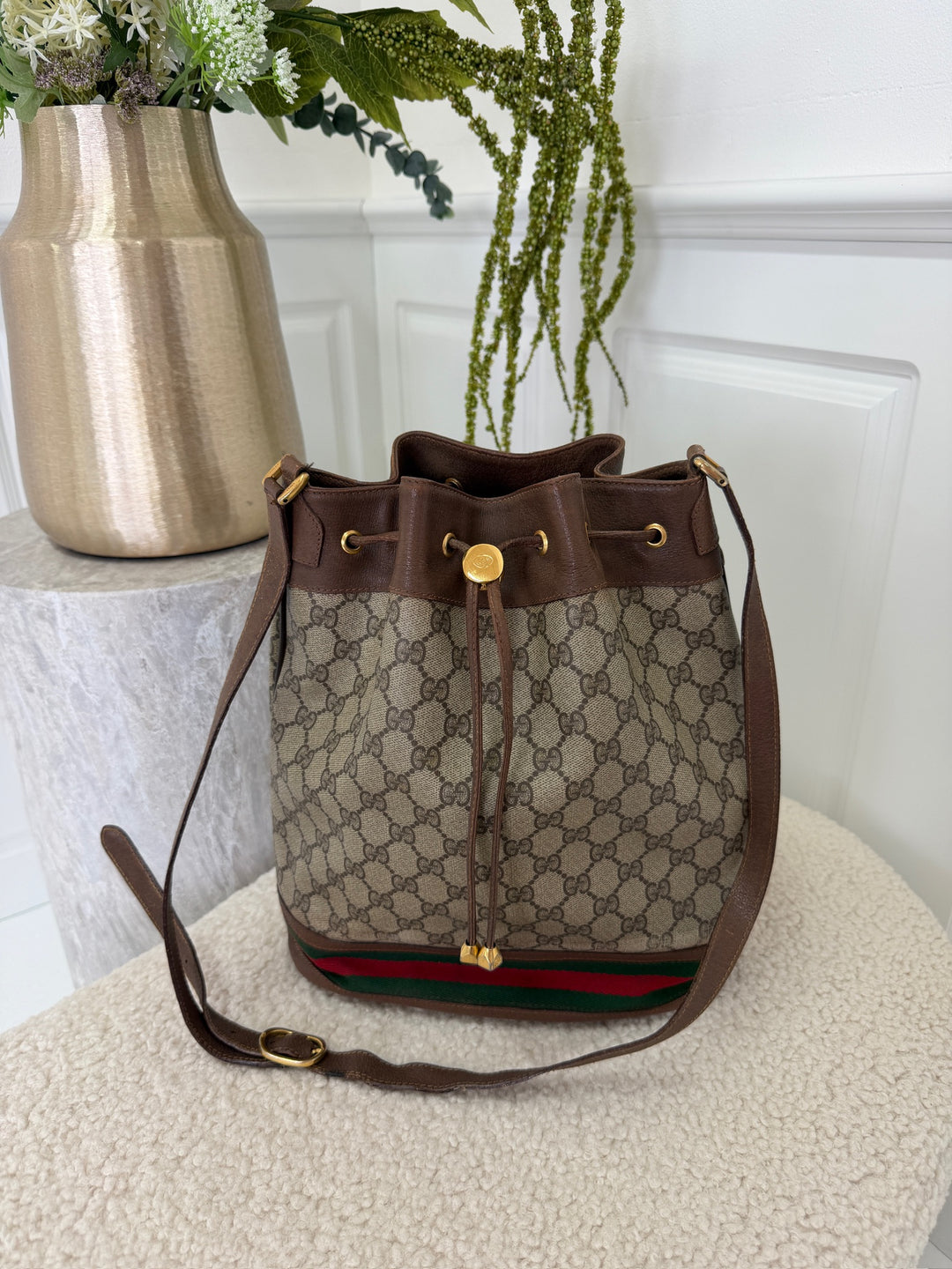 Preloved Vintageline X Molly&My  - Vintage Gucci Gg Supreme Bucket Bag 3395    -  Web Stripe