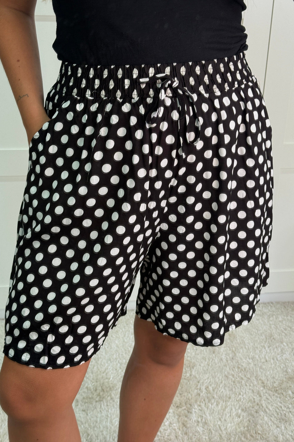 A-bee - Alyssa Shorts - Black Shorts 