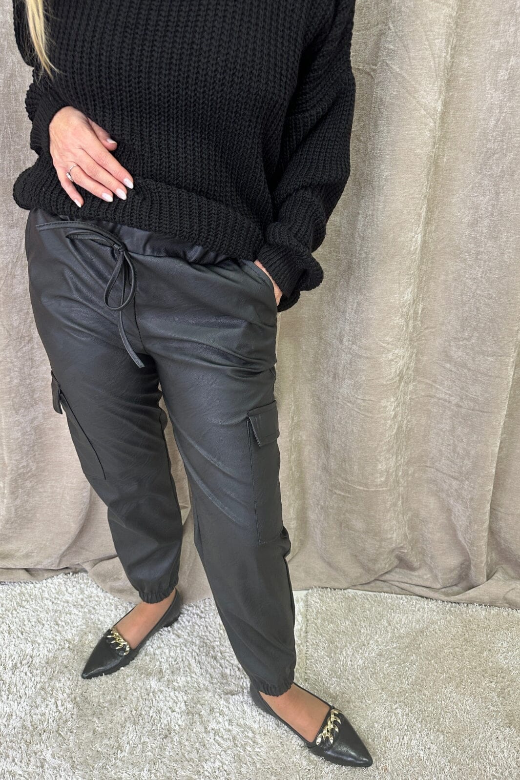 A-bee - Fake Leather Cargo Pants 5300A - Black Bukser 