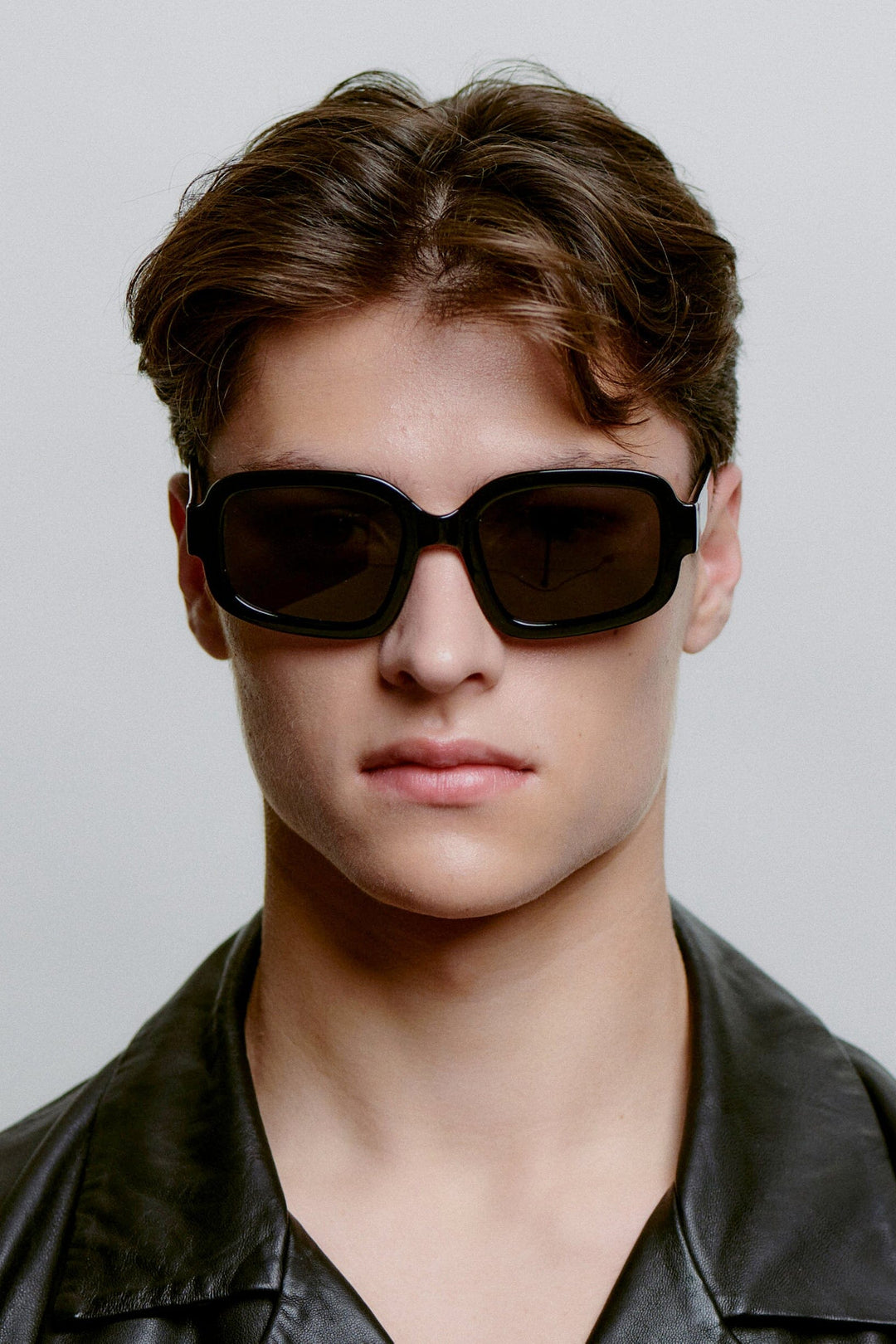 A. Kjærbede - Pluto KL2606 - Black Solbriller 