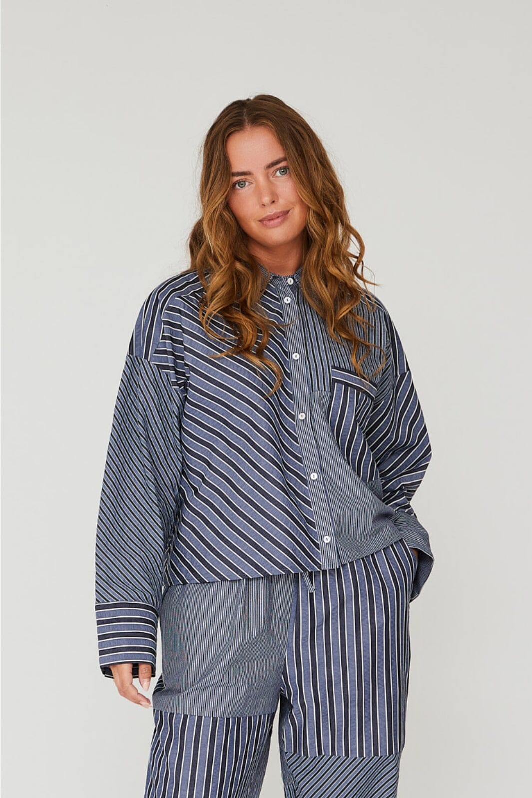 A-View - Mckenna Shirt - 112 Blue/White Stribe Bluser 