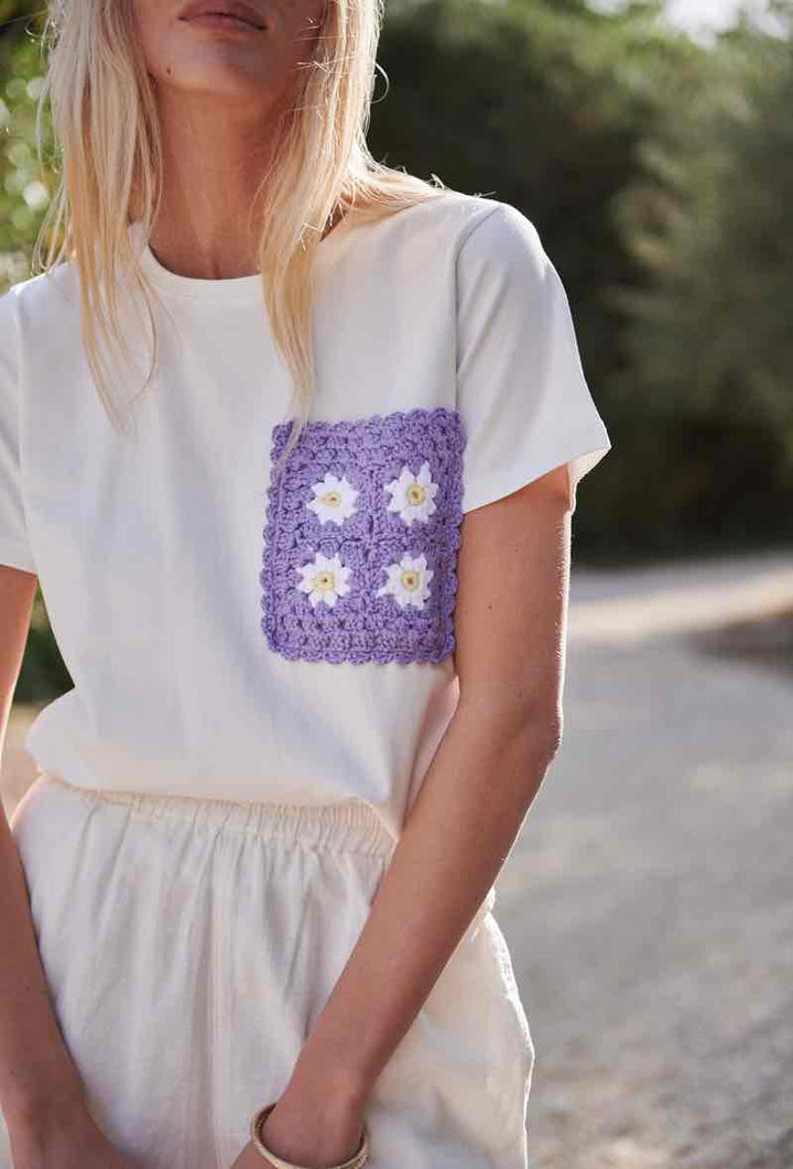Anobel Copenhagen - T-shirt With Crochet Pocket Q05 - Lilac T-shirts 