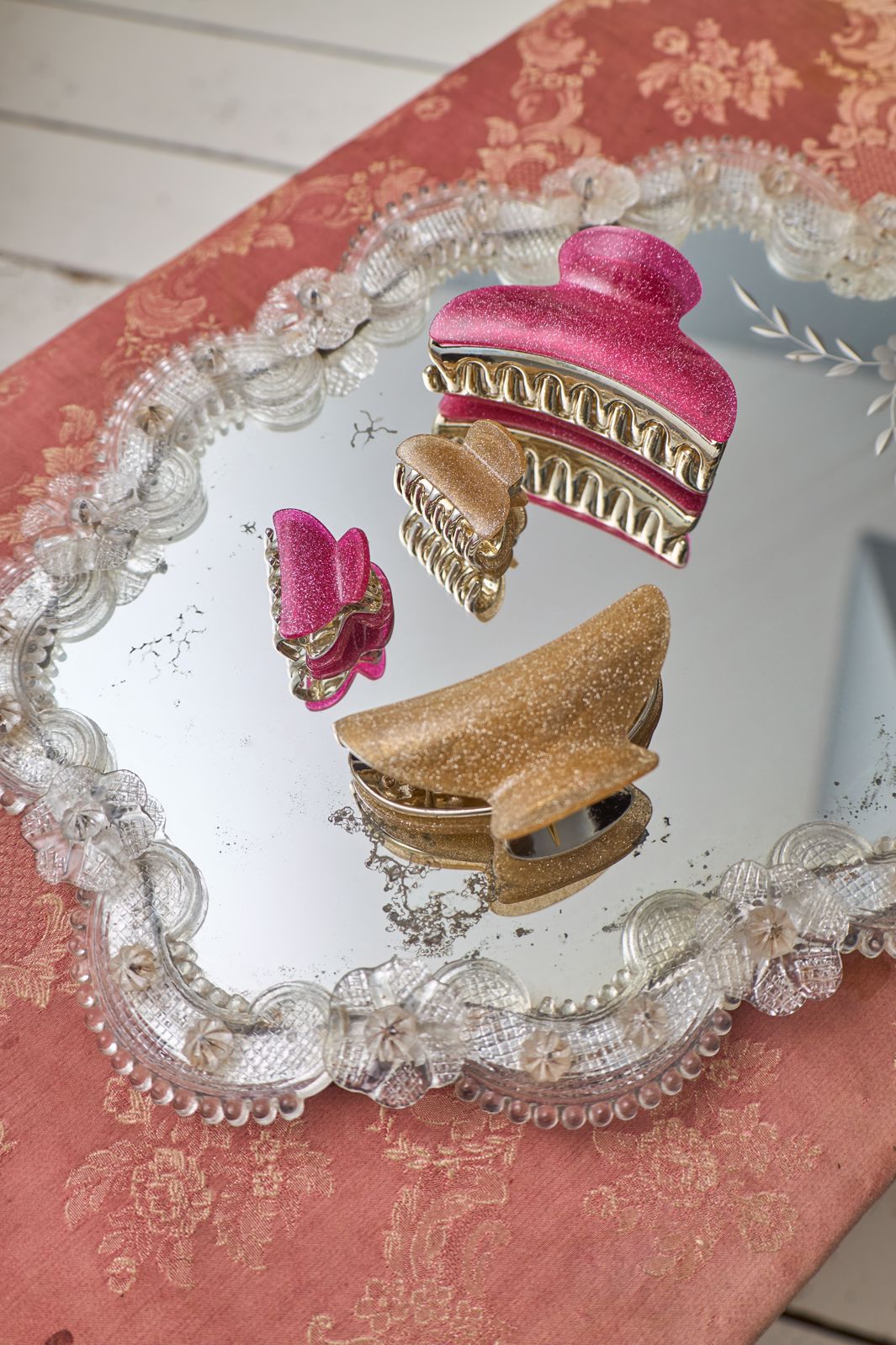 Black Colour - Bcglint Hair Claw 6004 - Pink