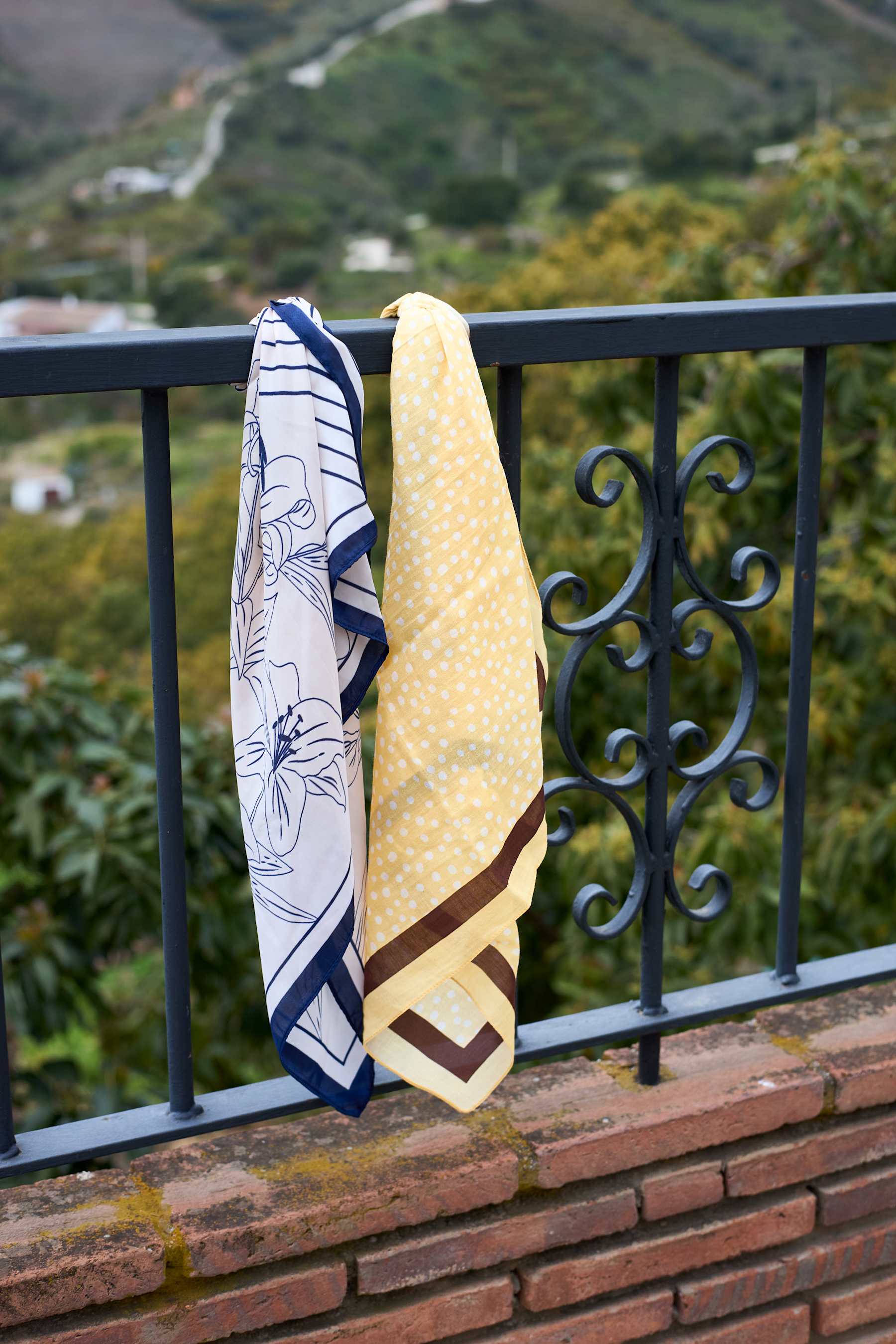 Black Colour - Bctyra Mini Scarf 3682 - Navy | Køb her