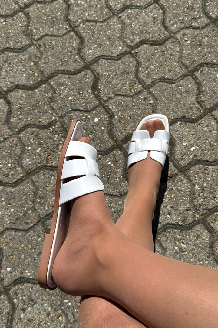 Bloom - Samira Sandaler - White Sandaler 