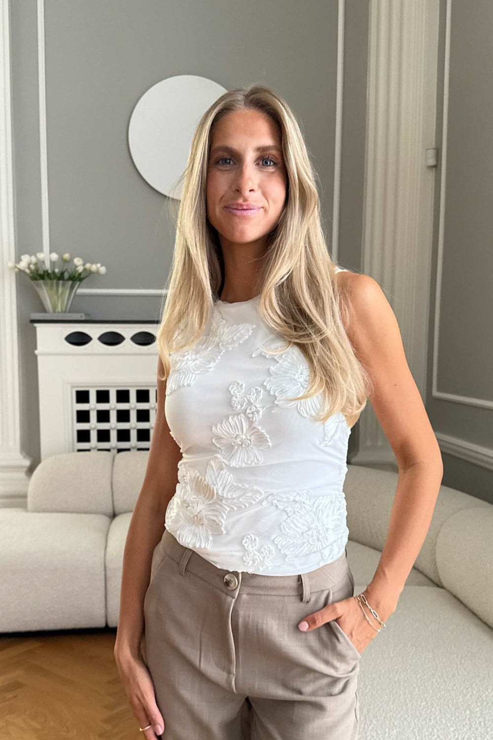 BYIC - Miraic Mesh Top A23745 - White Flower T-shirts 