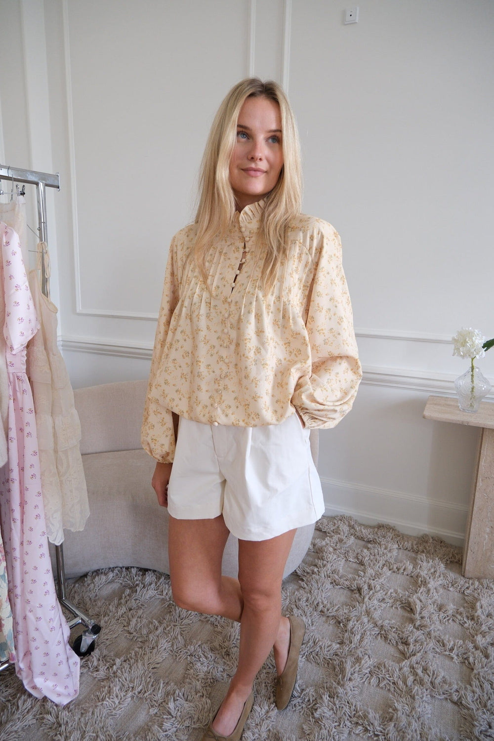 BYIC x Molly&My - Ingeborgic Shirt A23929 - Yellow Flower Print Skjorter 
