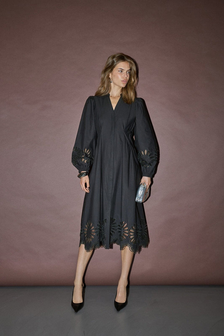 Co´Couture - Melisecc Emb. Dress 500334 - 65001 - Black
