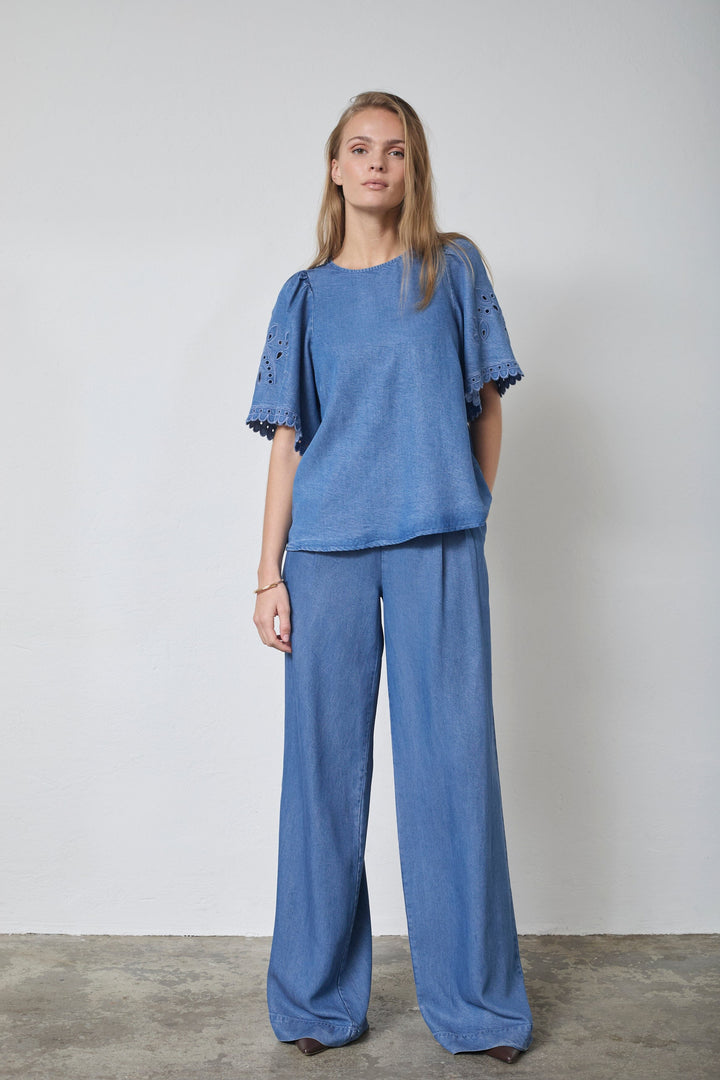 Co´Couture - Tillycc Emb Ss Blouse 45057 - 552 - Denim Blue T-shirts 