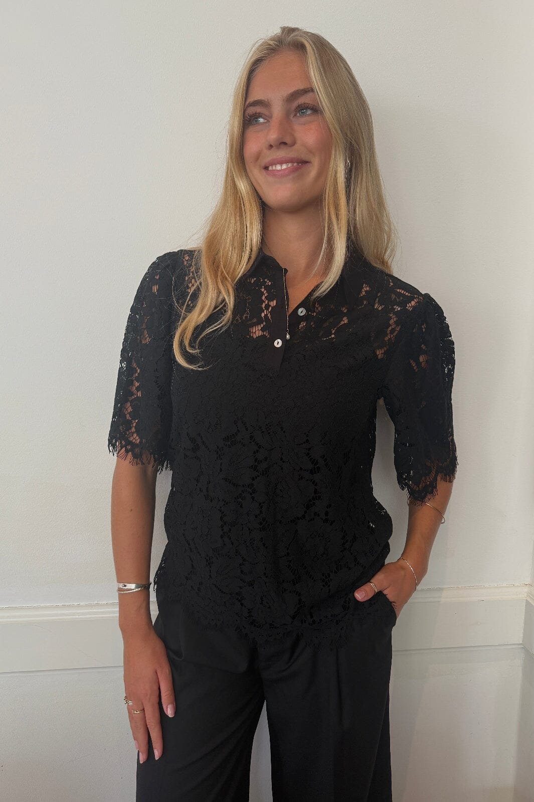 Continue - Alicia Lace Blouse 14988 - Black Bluser 