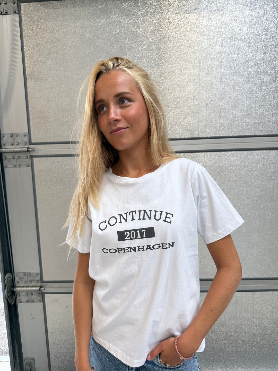 Continue - Dea Wash 15336 - White W Black T-shirts 