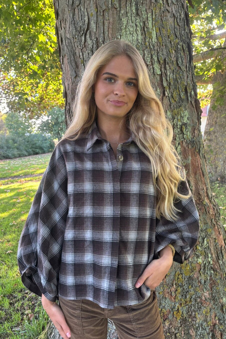 Continue - Lea Check 15405 - Dark Brown Check
