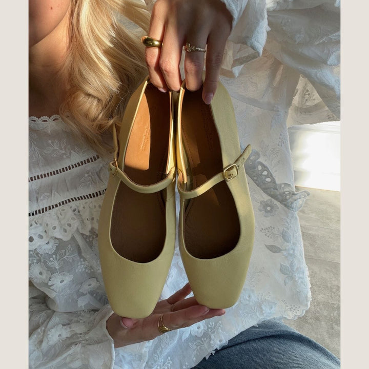 Copenhagen Shoes - All For Love CS8368 - 5544 - Sun Yellow Ballerinaer 