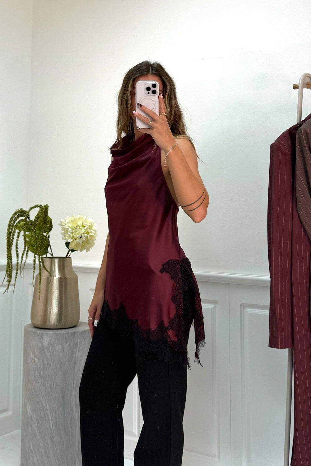 Dear Molly - Halterneck Lace - Bordeaux Toppe 