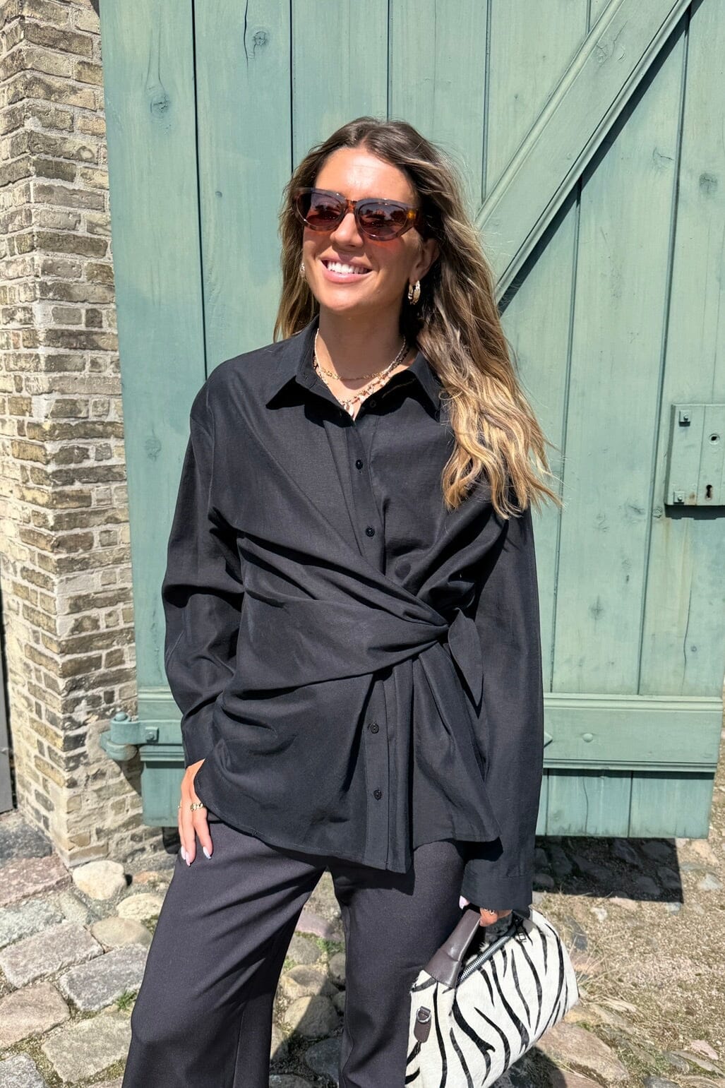 Dear Molly - Twist Shirt 160802E - Black Skjorter 