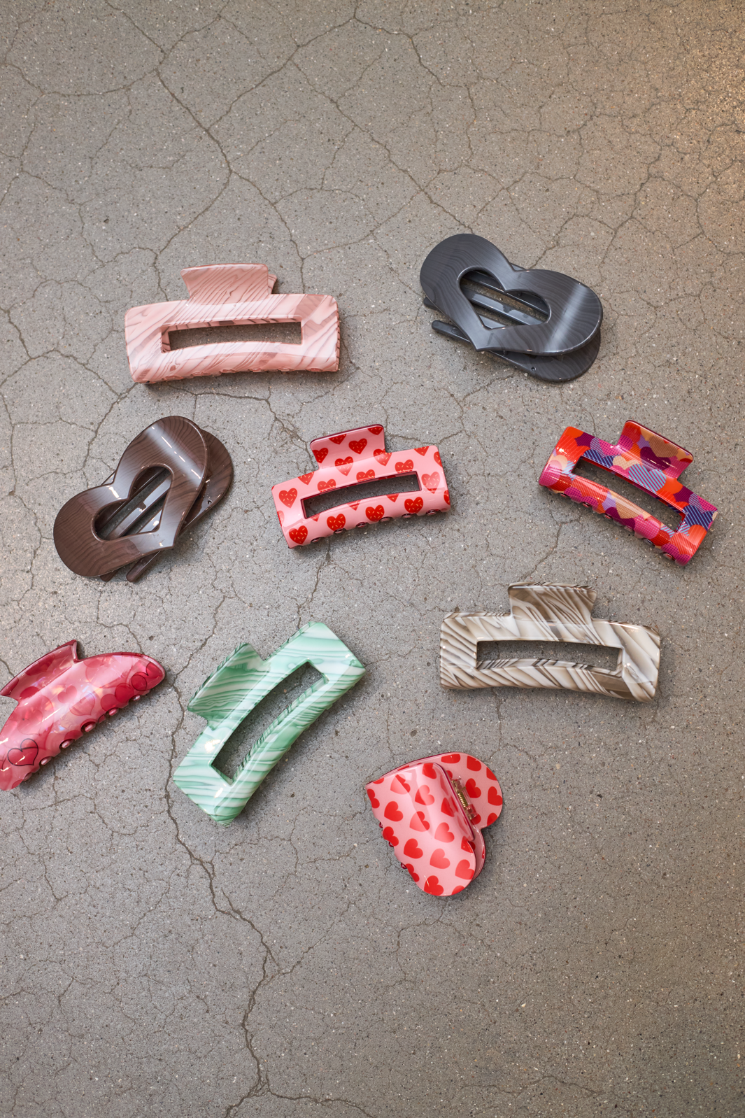 Black Colour - Bcberlin Love Hair Claw 6009 - Multi