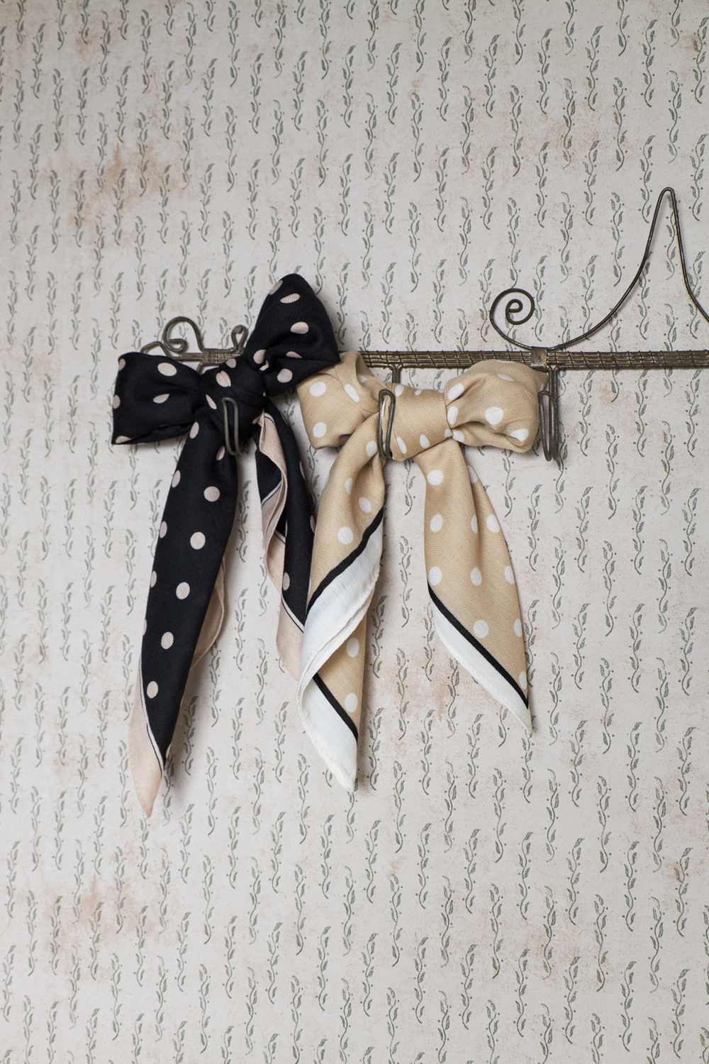 Black Colour - Bcanneli Mini Scarf 3652 - Beige