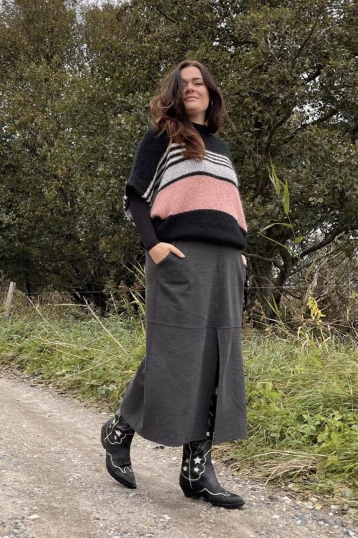 Forudbestilling - Black Colour - Bcjamie Slit Skirt - Dark Grey Nederdele 