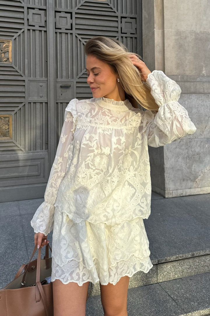 Forudbestilling - BYIC - Ellinoric Lace Shirt - vw Vintage White Bluser 