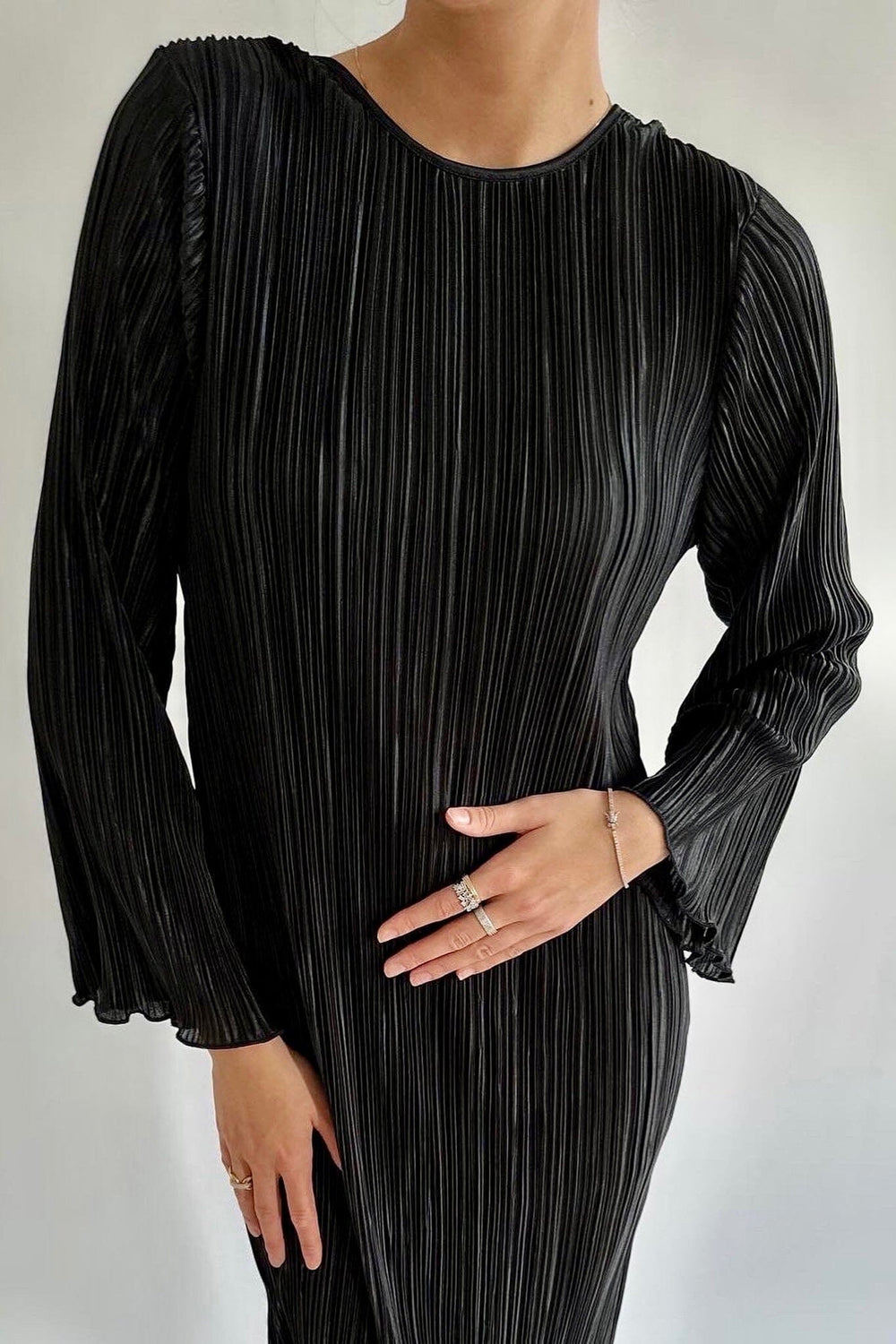 Forudbestilling - BYIC - Kellyic Long Plissé Dress - Black Kjoler 